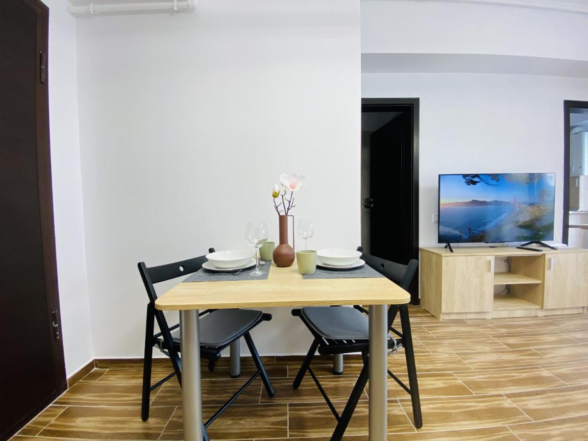 New City Studios With Balcony Бухарест Екстер'єр фото
